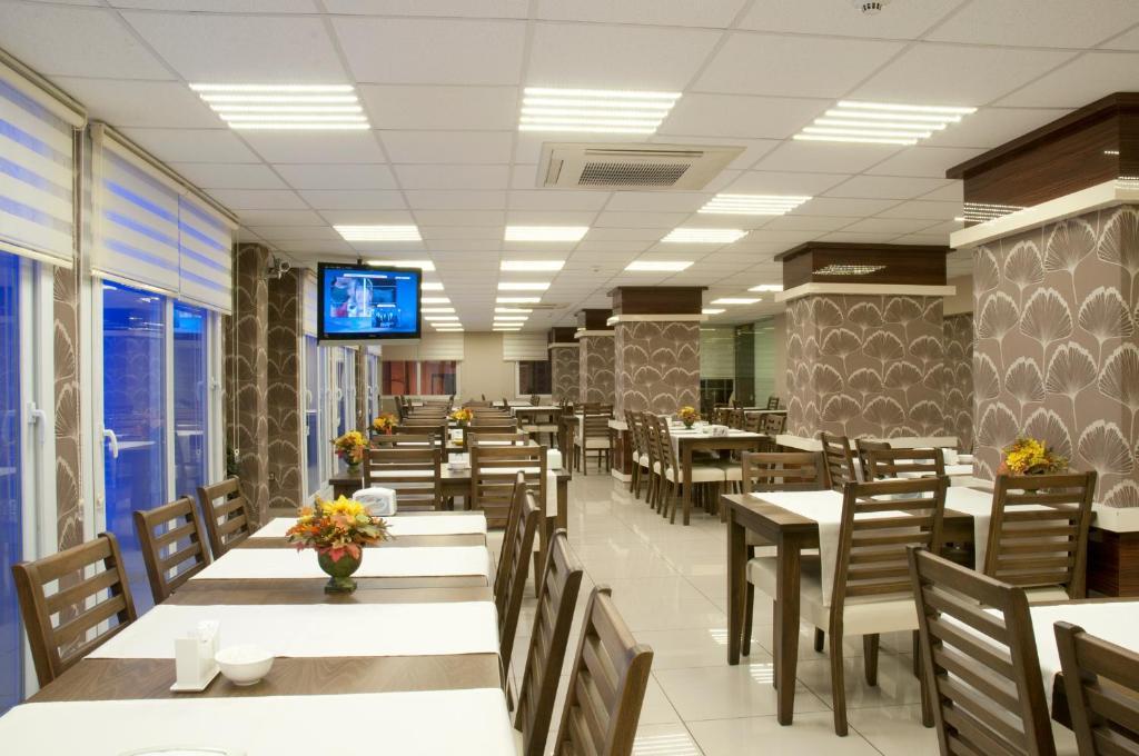Egemen Hotel Мерсин Екстериор снимка