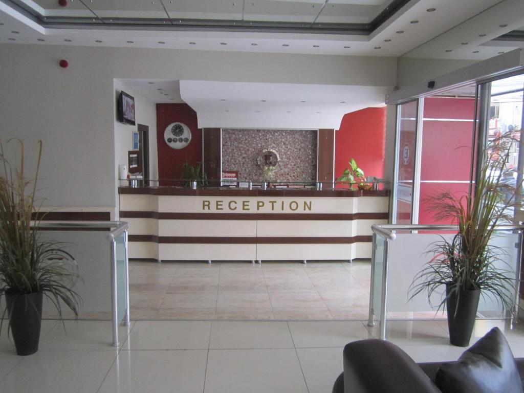 Egemen Hotel Мерсин Екстериор снимка
