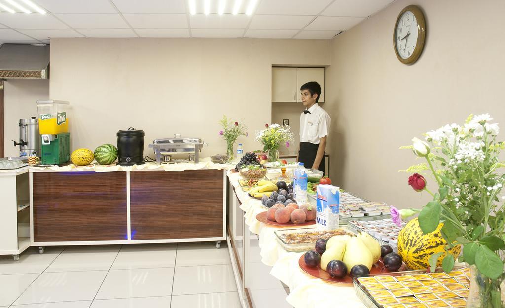 Egemen Hotel Мерсин Екстериор снимка