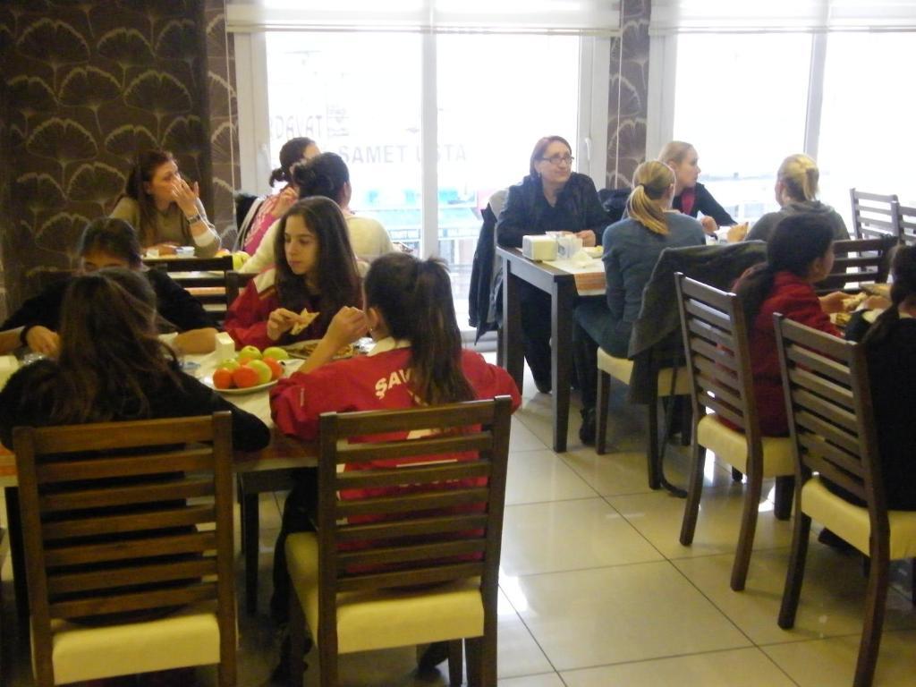 Egemen Hotel Мерсин Екстериор снимка