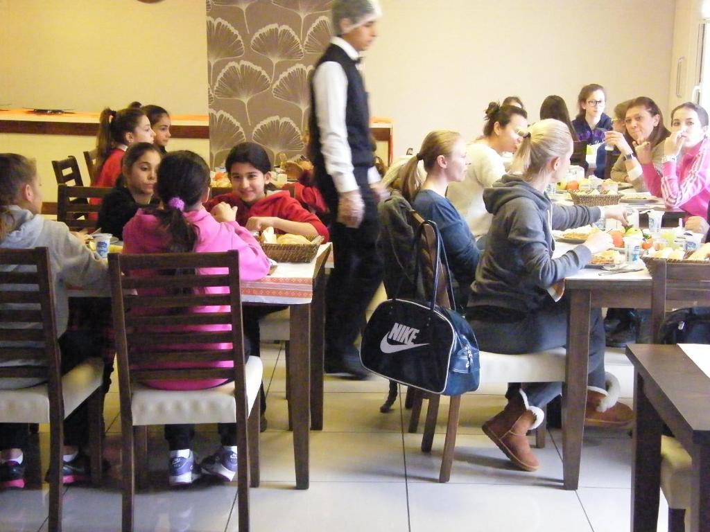 Egemen Hotel Мерсин Екстериор снимка